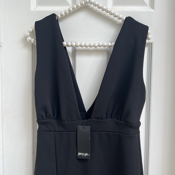 NWT Nasty Gal ‘Deep On Dancing’ Black Midi Dress - Picture 4 of 6